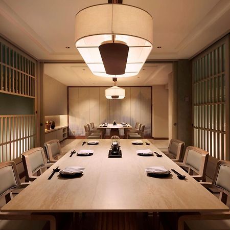 Hilton Petaling Jaya Otel Dış mekan fotoğraf A private dining room at a restaurant in Tokyo