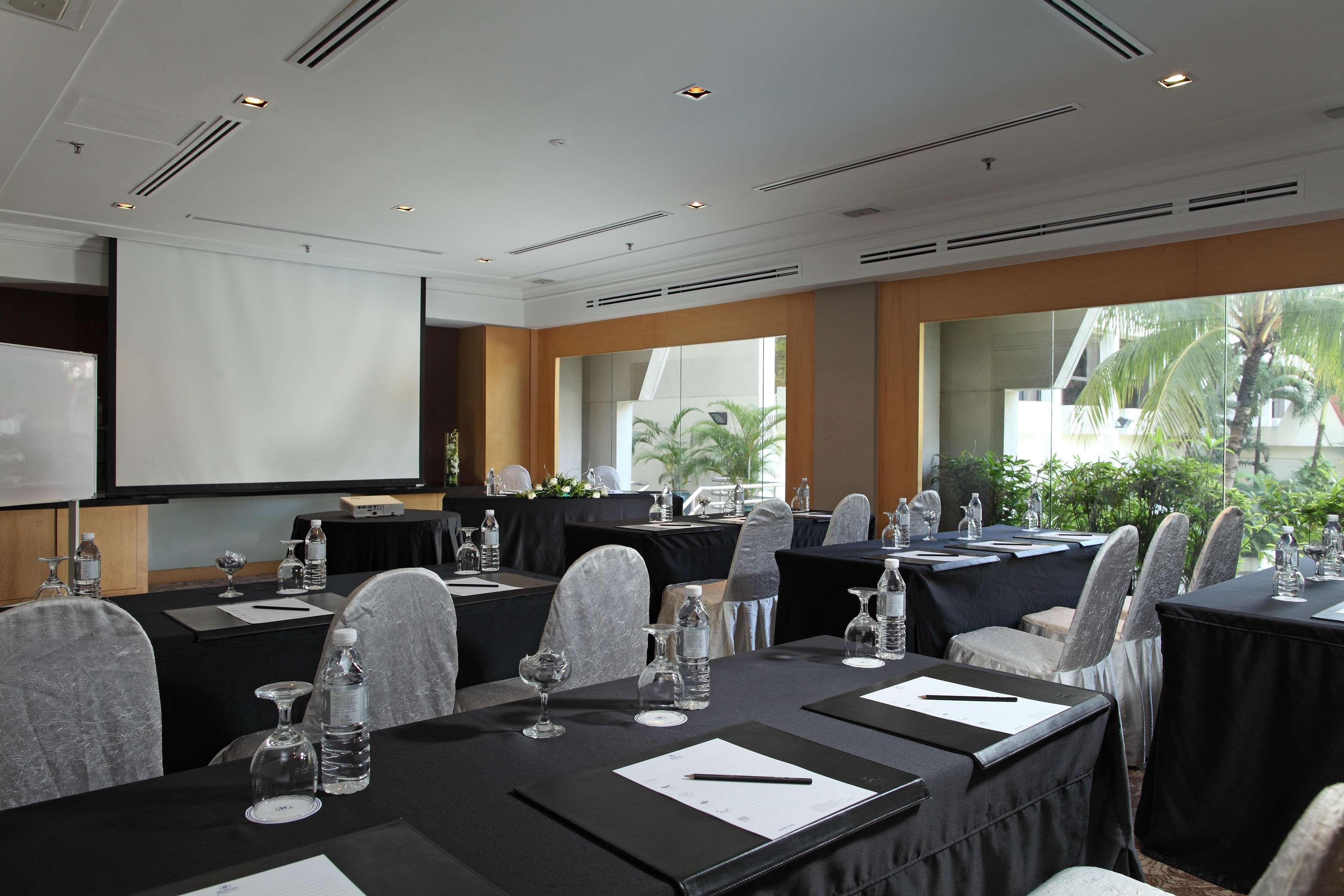 Hilton Petaling Jaya Otel İş olanakları fotoğraf Meeting room