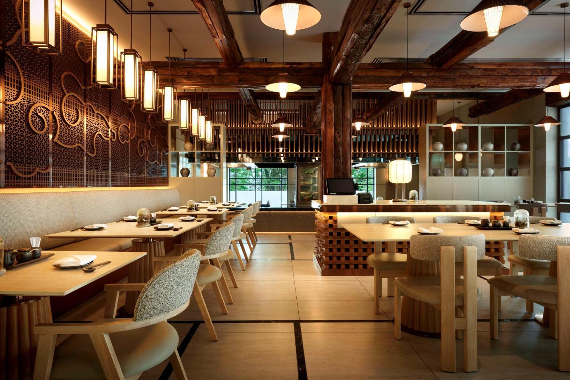 Hilton Petaling Jaya Otel Dış mekan fotoğraf Interior of a restaurant in Japan