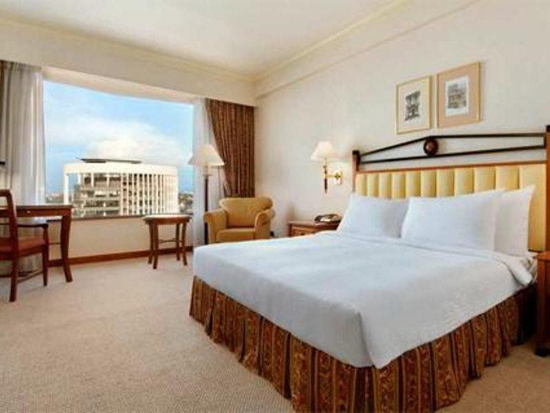 Hilton Petaling Jaya Otel Oda fotoğraf A room at the hotel